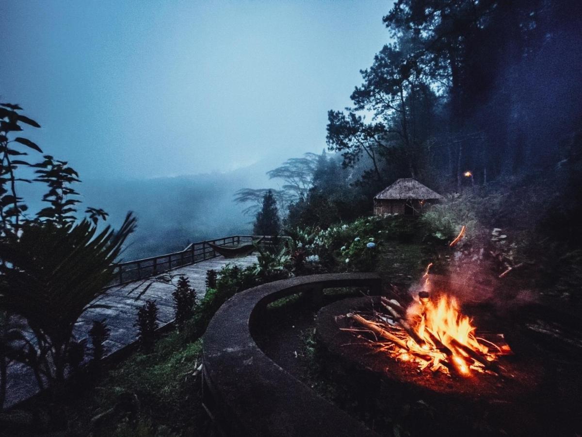 Ticket To The Moon Hammock Camp Villa Selat Exterior photo